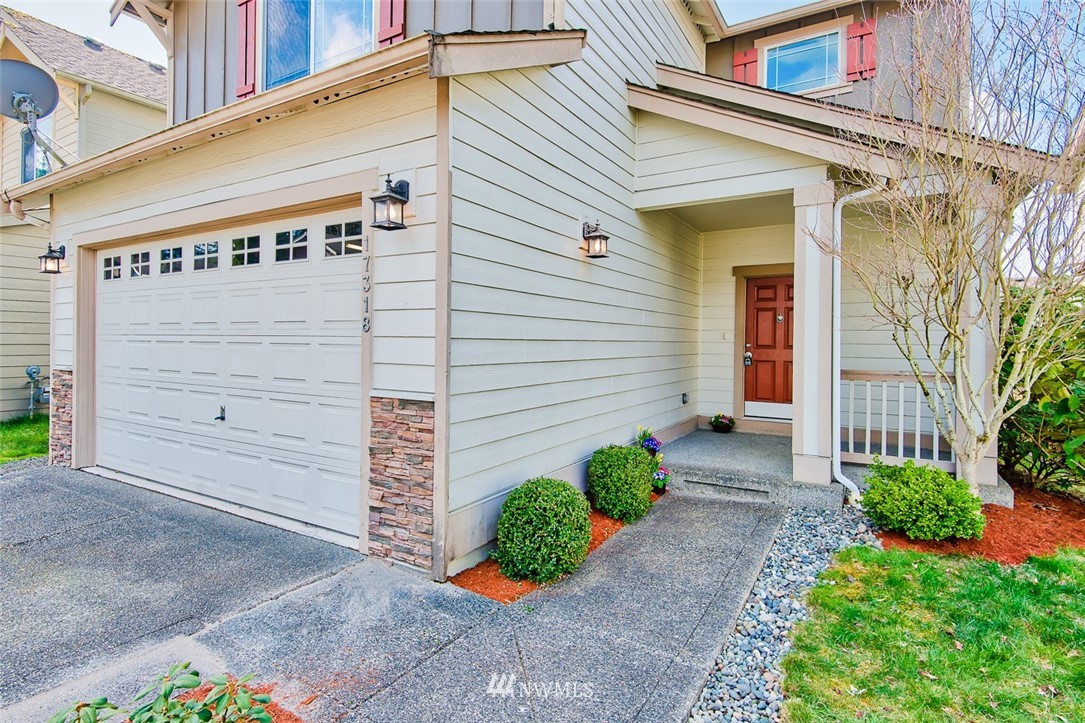 17318 14th Drive Southeast Bothell, WA 98012 - Photo 2 of 25 Gallery Image 2