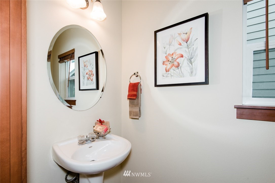 17318 14th Drive Southeast Bothell, WA 98012 - Photo 12 of 25 Gallery Image 12