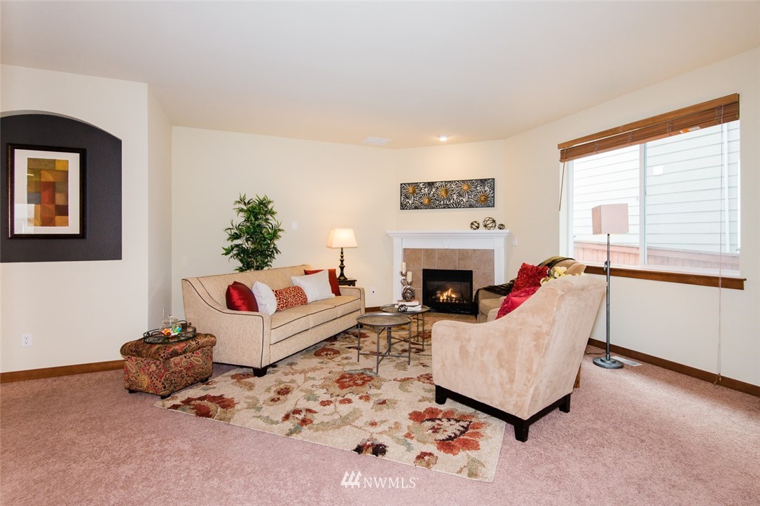 17318 14th Drive Southeast Bothell, WA 98012 - Photo 4 of 25 Gallery Image 4