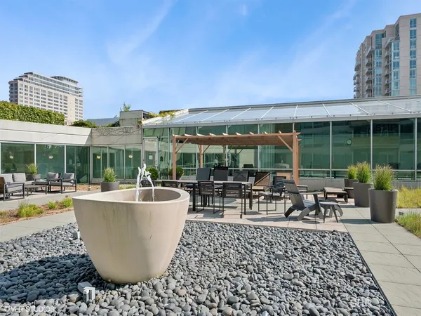 $2,980 | 1720 Maple Avenue, Unit 780, Evanston, IL 60201