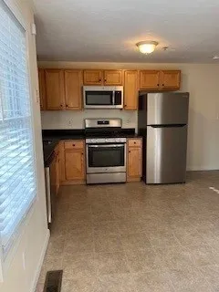 $2,600 | 417 Hildreth Street, Unit 3, Lowell, MA 01850