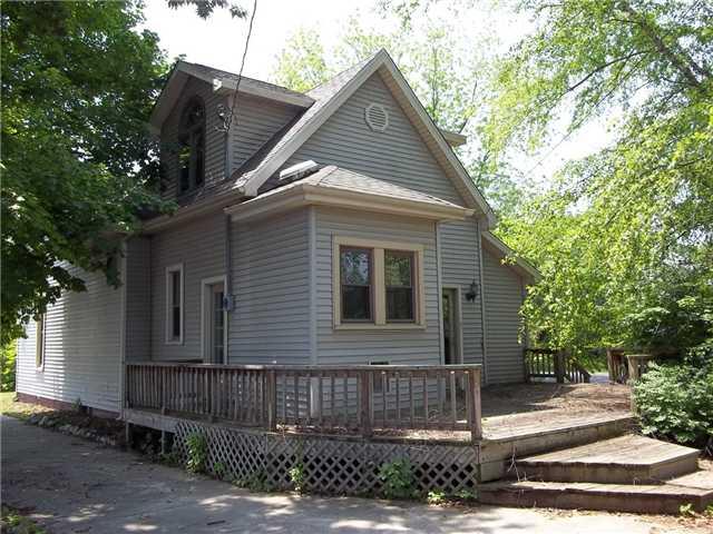 657 Elm Street Clinton, IN 47842 - Photo 8 of 9 Gallery Image 8