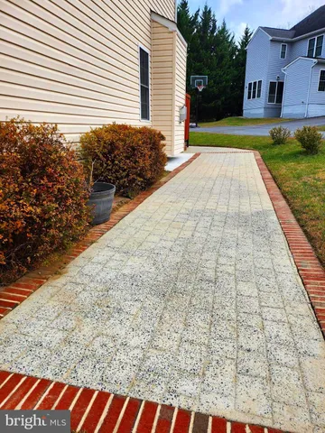 a view of backyard with kitchen