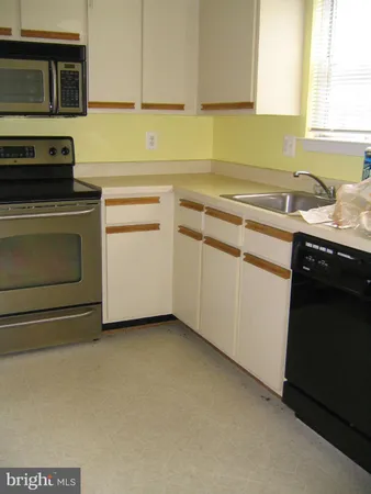 $1,850 | 8444 Georgian Court, Manassas, VA 20110