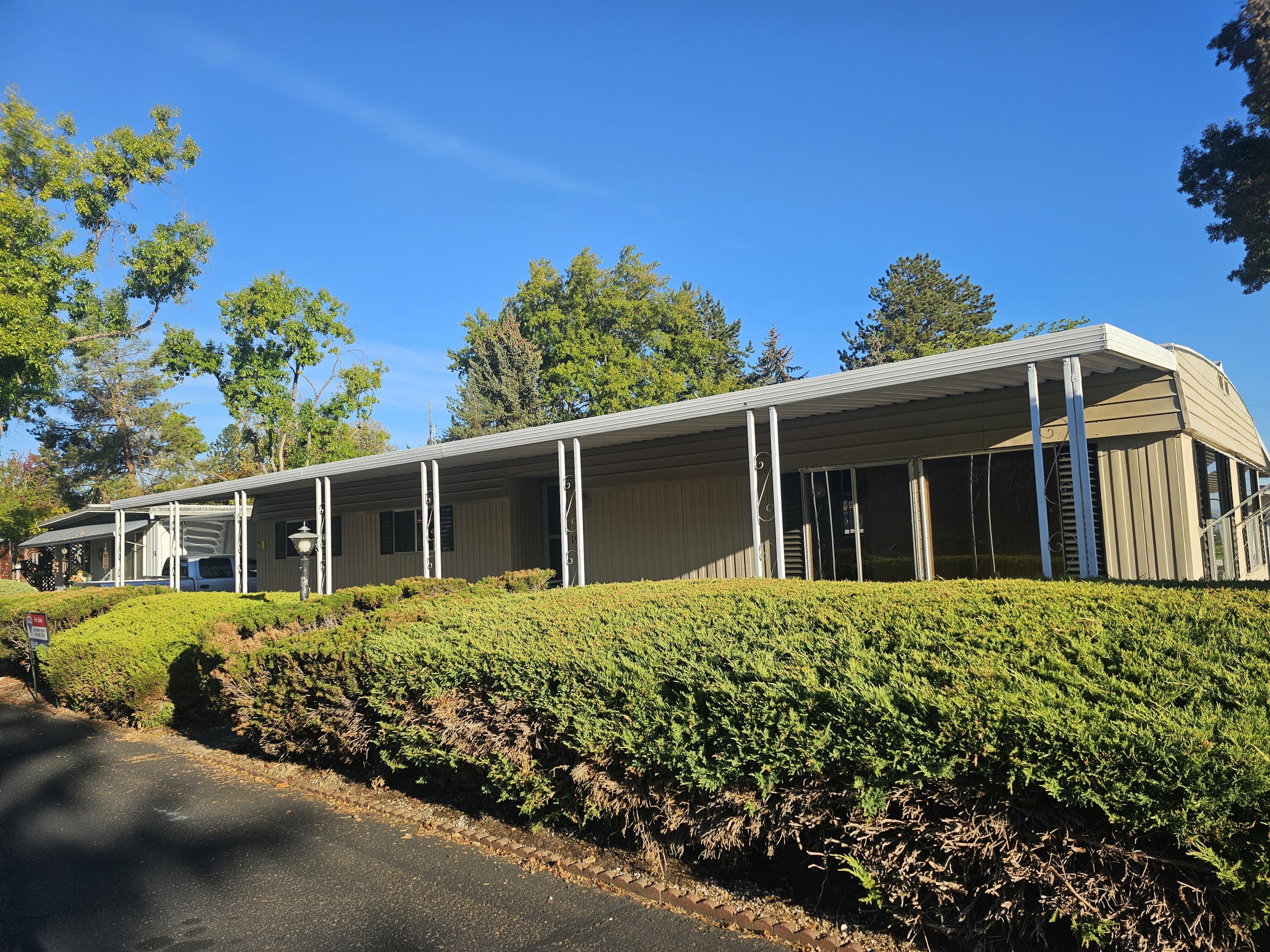3955 South Stage Road, Unit 19 Medford, OR 97501 - Photo 4 of 22 20240924_083700 (2)
