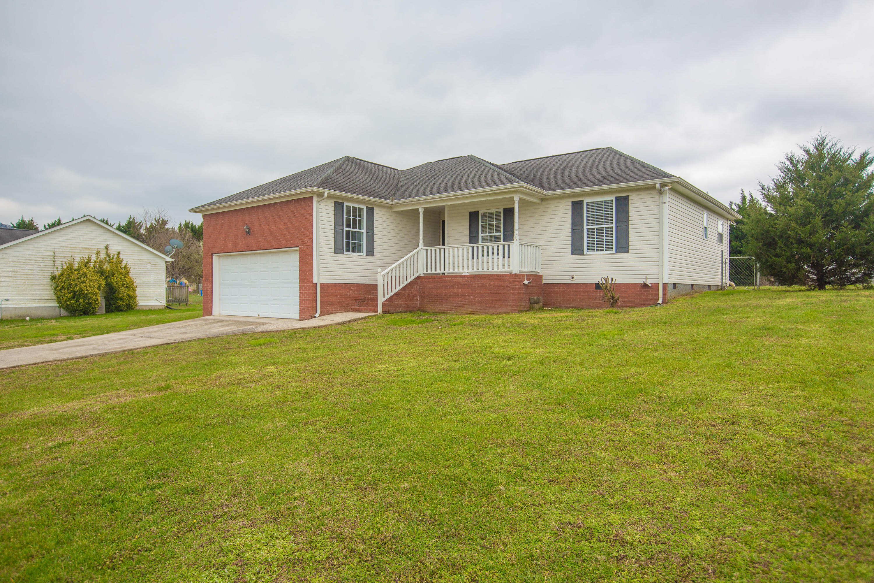 97 Boxer Lane Rock Spring, GA 30739 - Photo 1 of 16 97 Boxer Lane-3307