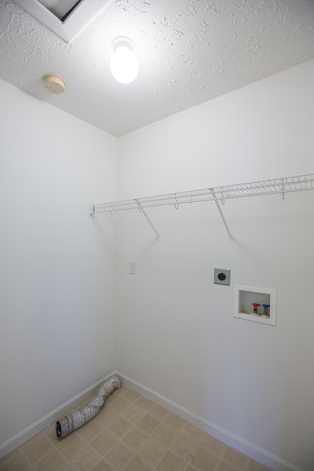97 Boxer Lane Rock Spring, GA 30739 - Photo 6 of 16 97 Boxer Lane-3315