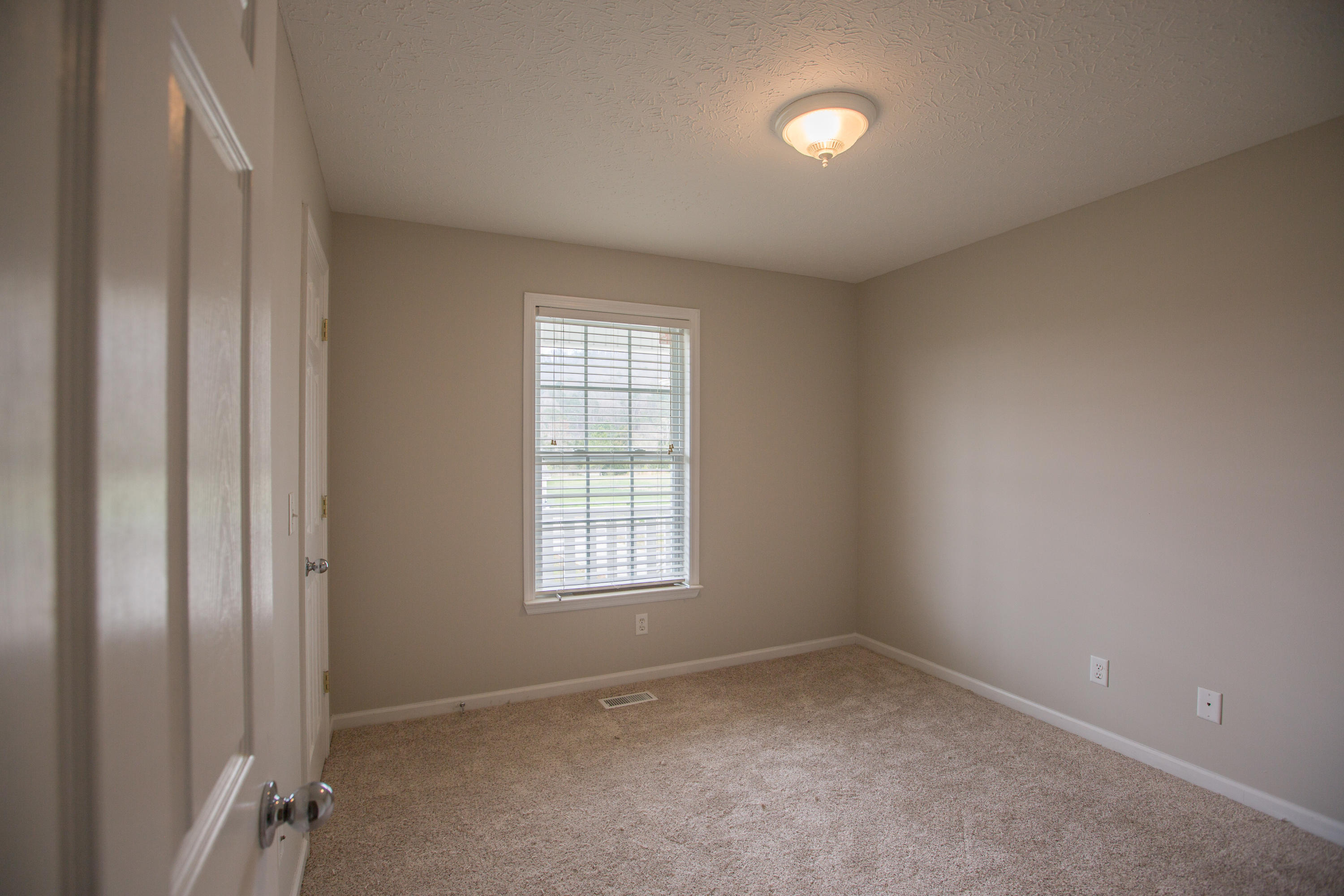 97 Boxer Lane Rock Spring, GA 30739 - Photo 10 of 16 97 Boxer Lane-3321