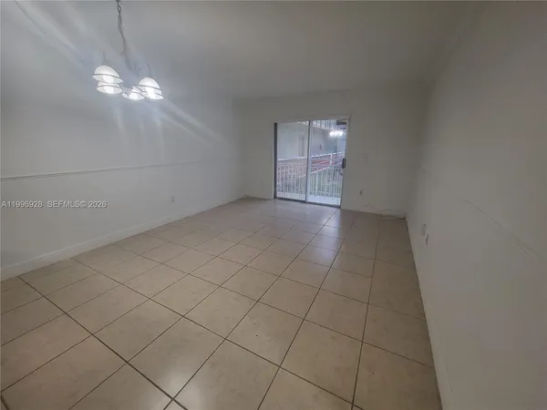 $1,900 | 1275 West 35th Street, Unit 29B, Hialeah, FL 33012