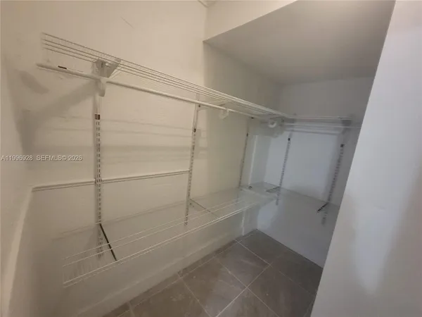 $1,900 | 1275 West 35th Street, Unit 29B, Hialeah, FL 33012