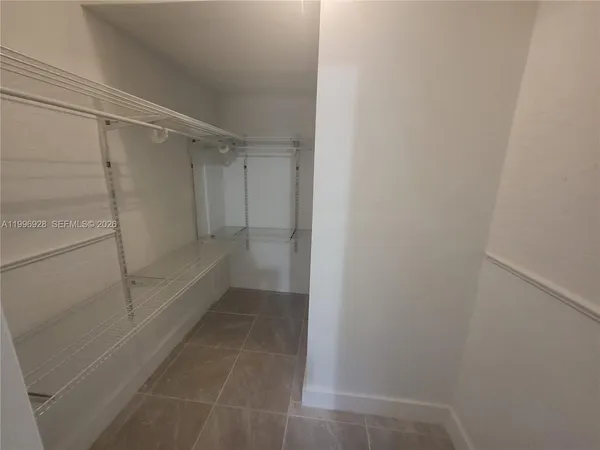 $1,900 | 1275 West 35th Street, Unit 29B, Hialeah, FL 33012