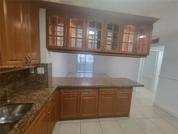 $1,900 | 1275 West 35th Street, Unit 29B, Hialeah, FL 33012