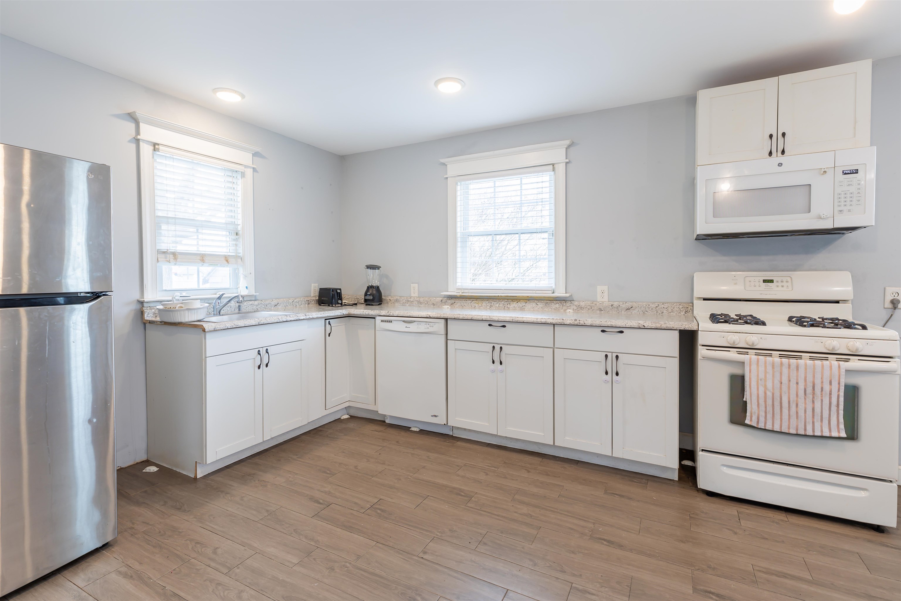 106 Walsh Avenue Rio Grande, NJ 08242 - Photo 3 of 38 Gallery Image 3