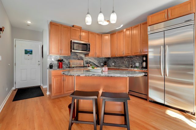 3305 Old Glenview Road, Unit D Wilmette, IL 60091 - Photo 7 of 33