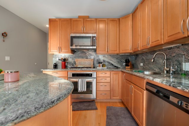 3305 Old Glenview Road, Unit D Wilmette, IL 60091 - Photo 8 of 33