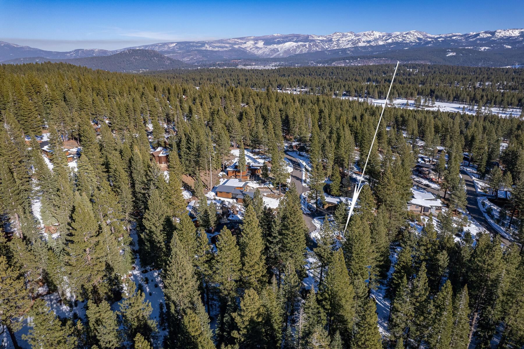 10801 Labelle Court Truckee, CA 96161 - Photo 5 of 28