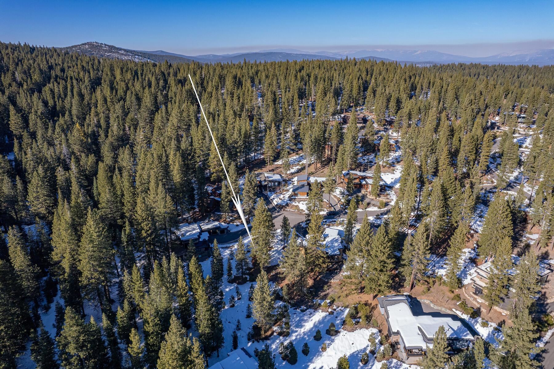 10801 Labelle Court Truckee, CA 96161 - Photo 7 of 28