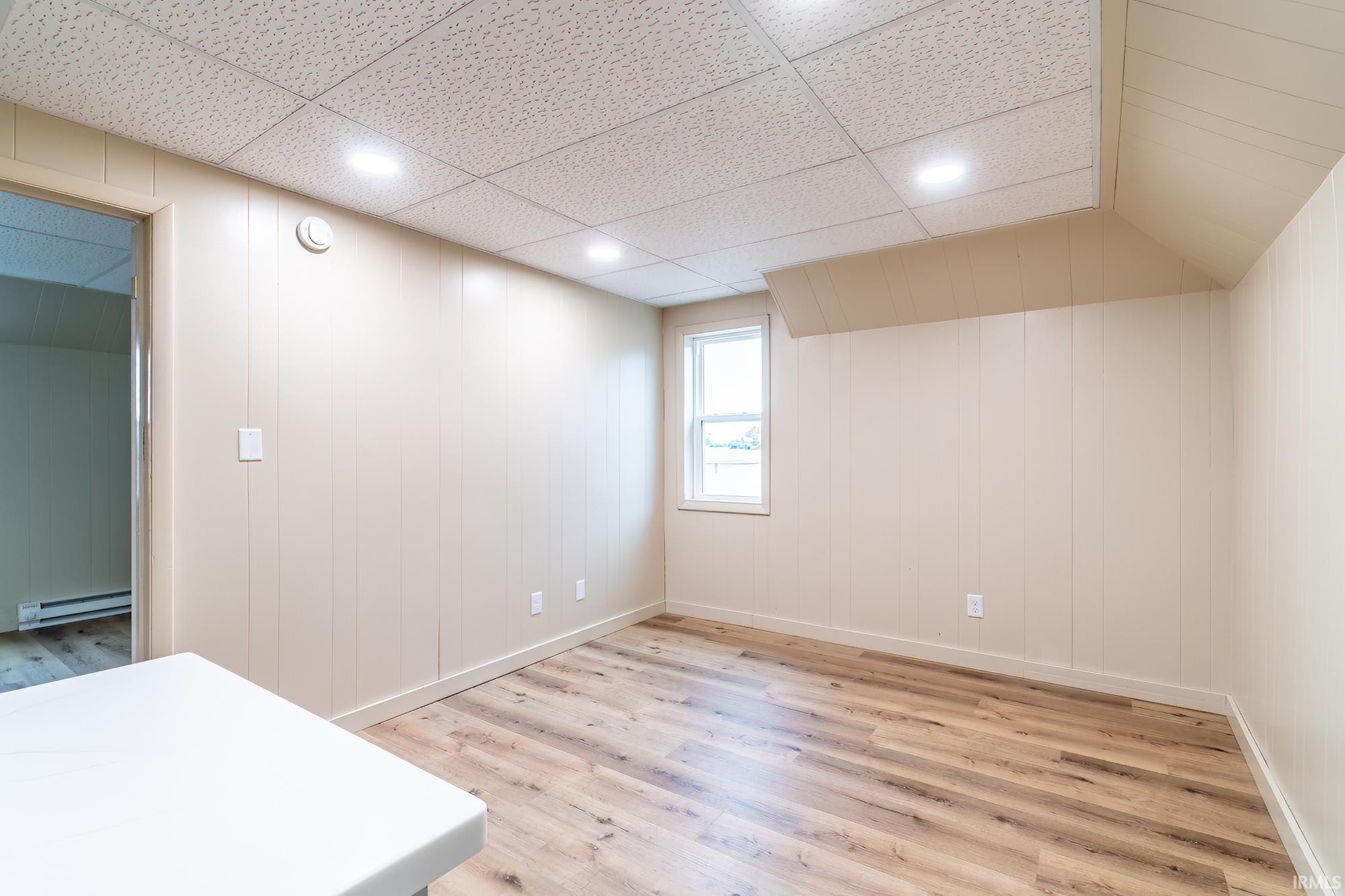 804 North Harrison Street Syracuse, IN 46567 - Photo 24 of 35