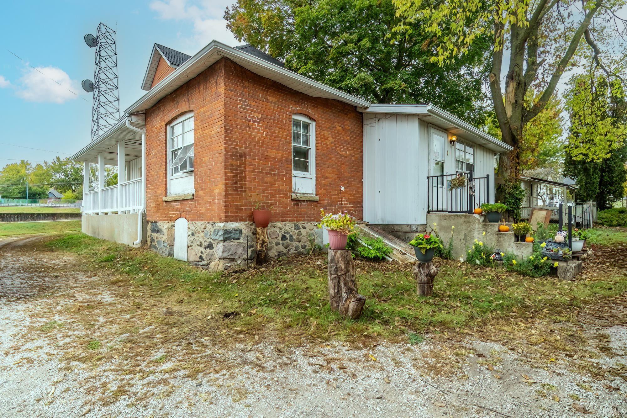 804 North Harrison Street Syracuse, IN 46567 - Photo 7 of 35