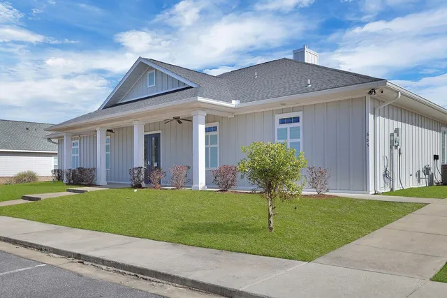 $325,000 | 477 Marquis Way, Freeport, FL 32439