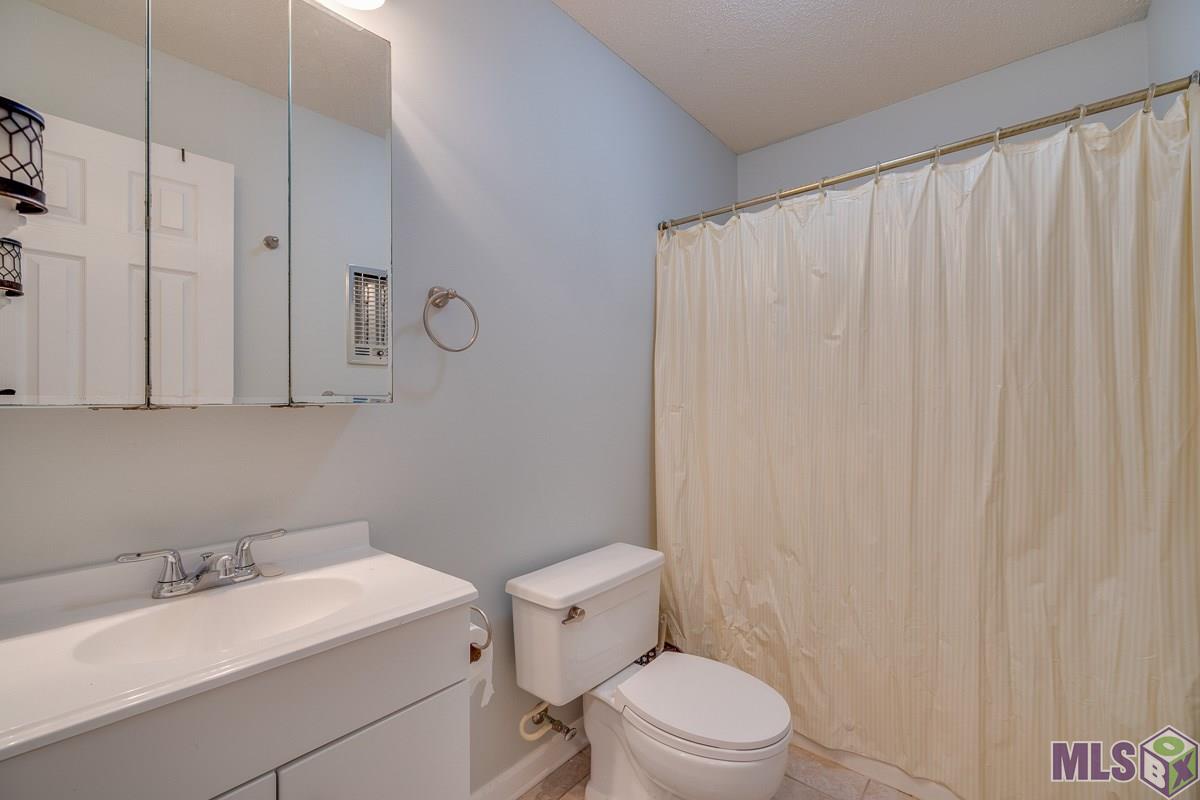 315 St Anthony Street Raceland, LA 70394 - Photo 11 of 19 Bathroom 2