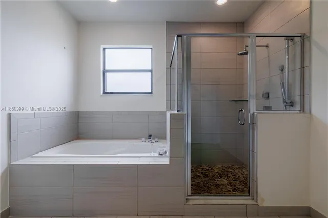 $4,650 | 10590 Northwest 78th Terrace, Unit 10590, Doral, FL 33178