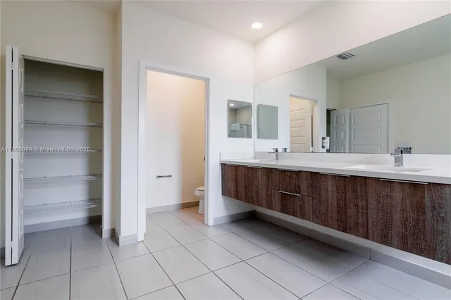 $4,650 | 10590 Northwest 78th Terrace, Unit 10590, Doral, FL 33178