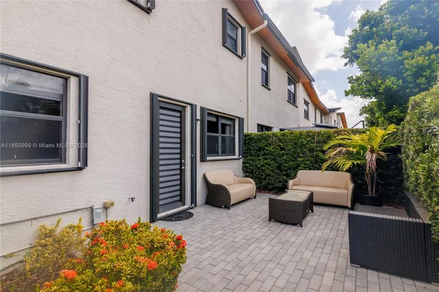 $4,650 | 10590 Northwest 78th Terrace, Unit 10590, Doral, FL 33178