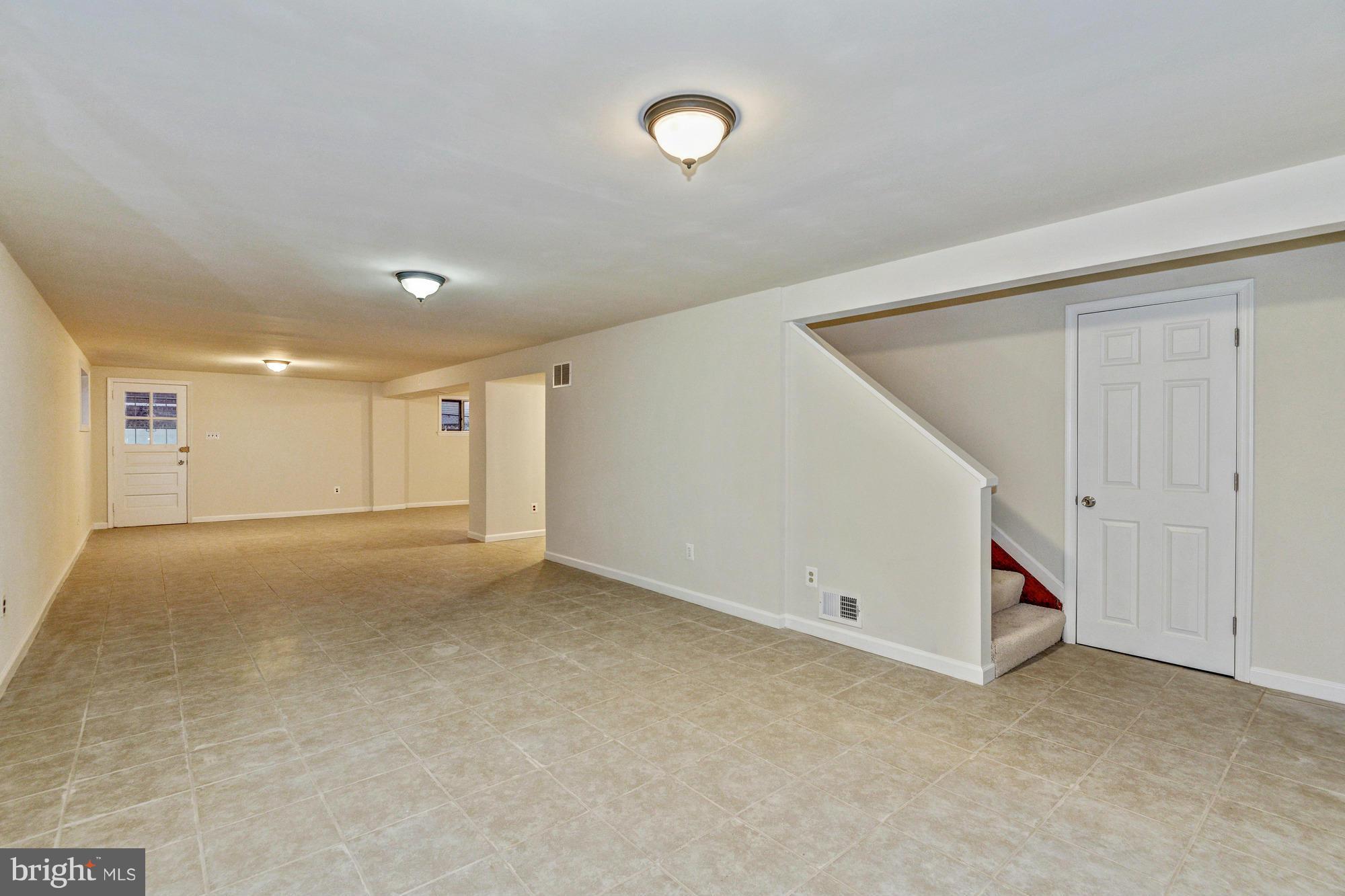 1502 University Boulevard West Silver Spring, MD 20902 - Photo 12 of 17 Recreation Room