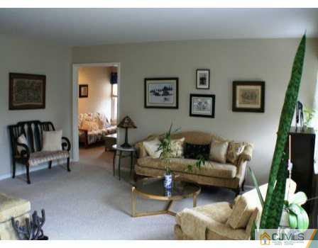 25 Rainford Road Edison, NJ 08820 - Photo 5 of 8