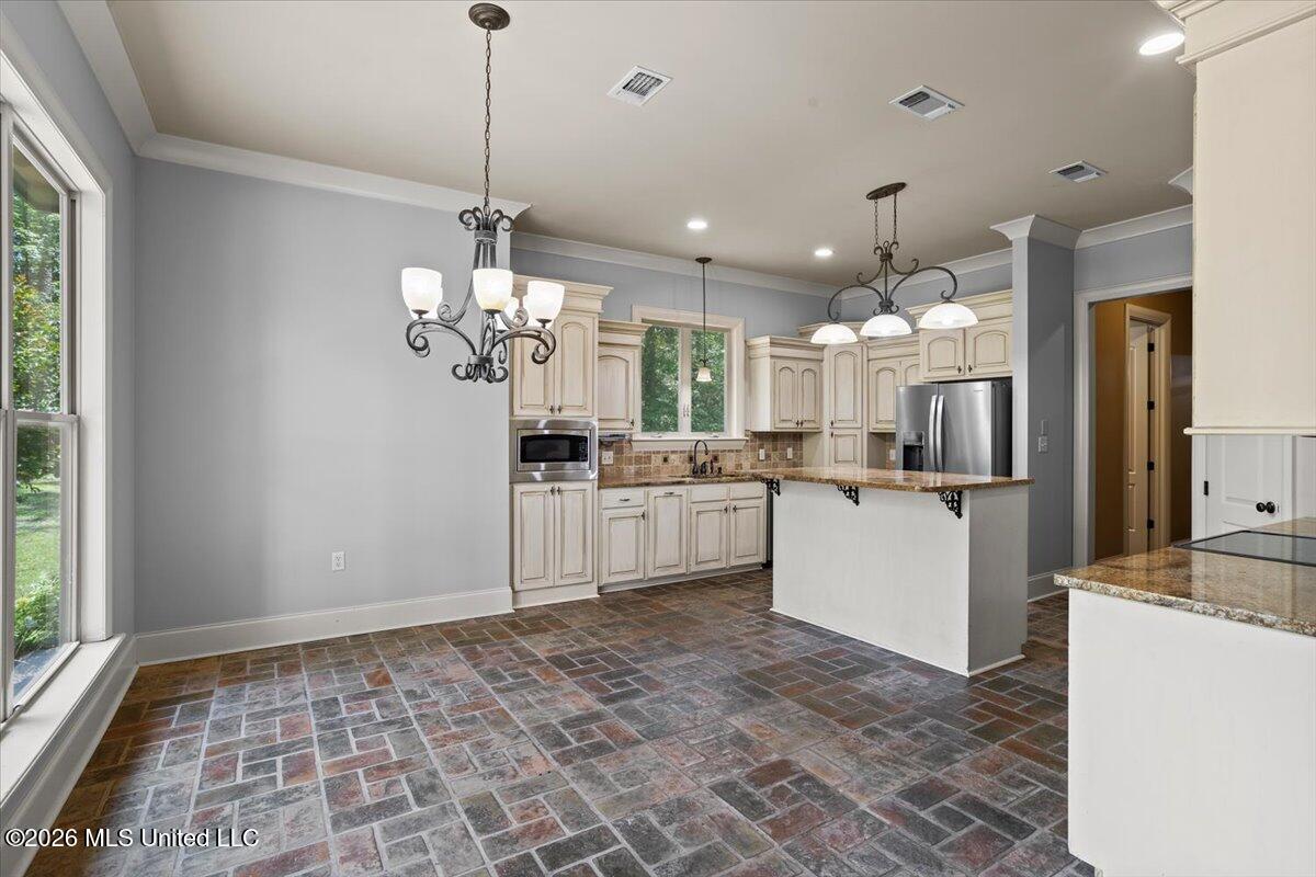 10 Magnolia Crossing Road Sumrall, MS 39482 - Photo 6 of 34 Dining