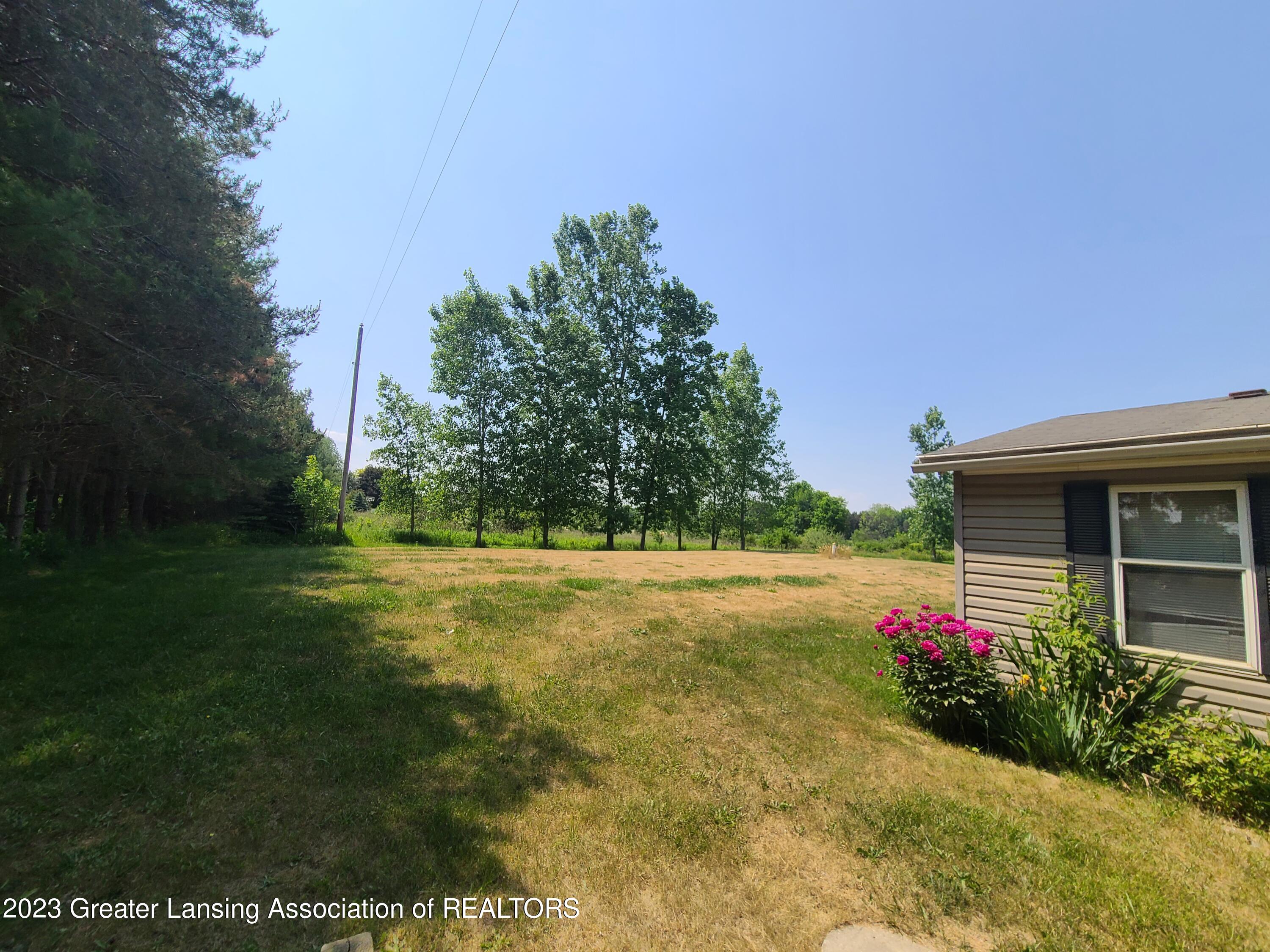 3148 Tyrrell Road Owosso, MI 48867 - Photo 5 of 10 20230607_151402