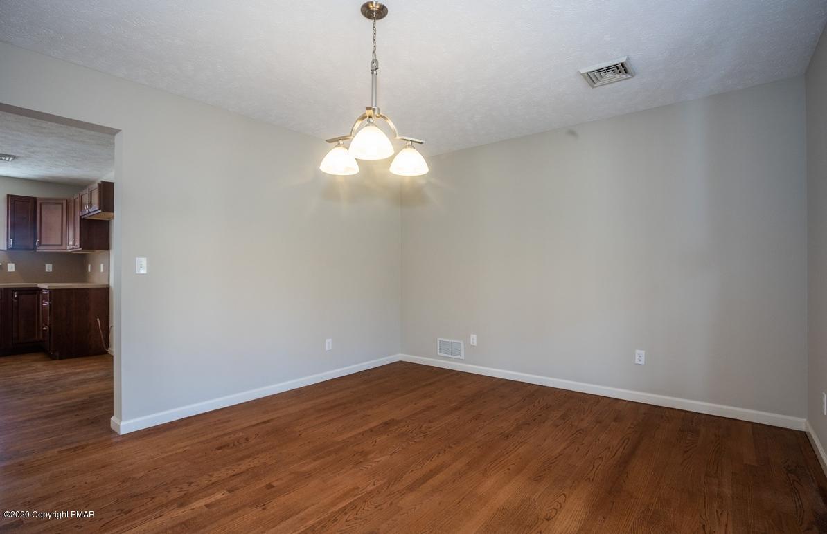 108 Granite Road Long Pond, PA 18334 - Photo 4 of 17 Dining room