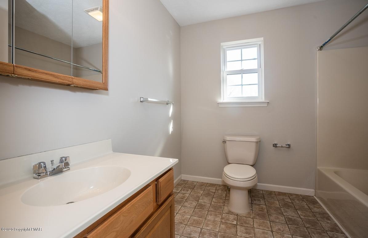 108 Granite Road Long Pond, PA 18334 - Photo 10 of 17 Bath