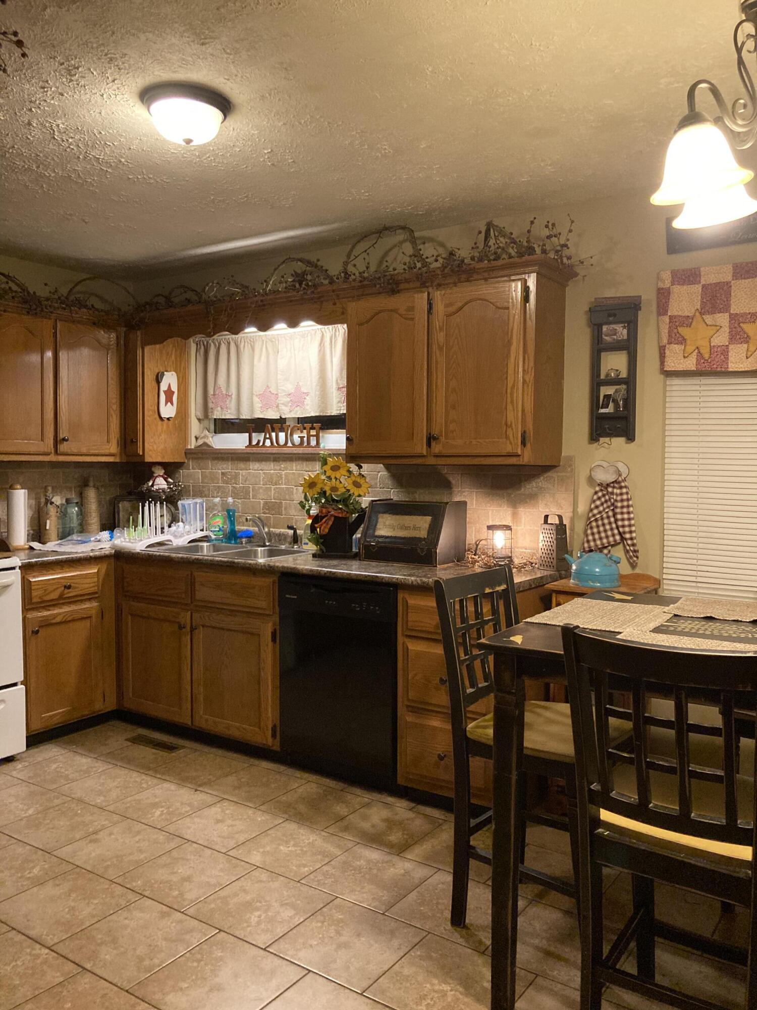 101 Cherry Rd Court Berea, KY 40403 - Photo 21 of 39 6AC21F75-86C9-4366-8C39-5787967BB772