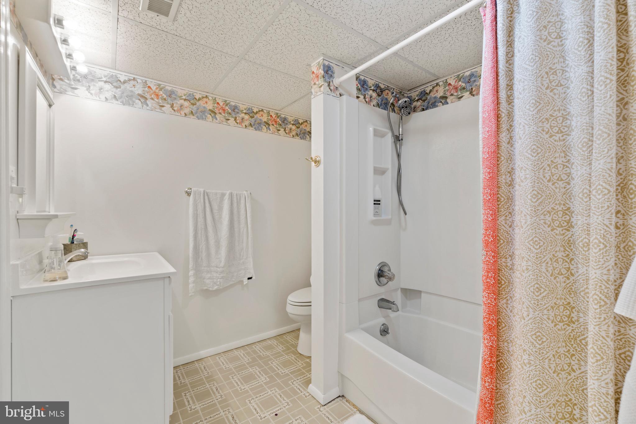215 Hutton Street Gaithersburg, MD 20877 - Photo 25 of 36