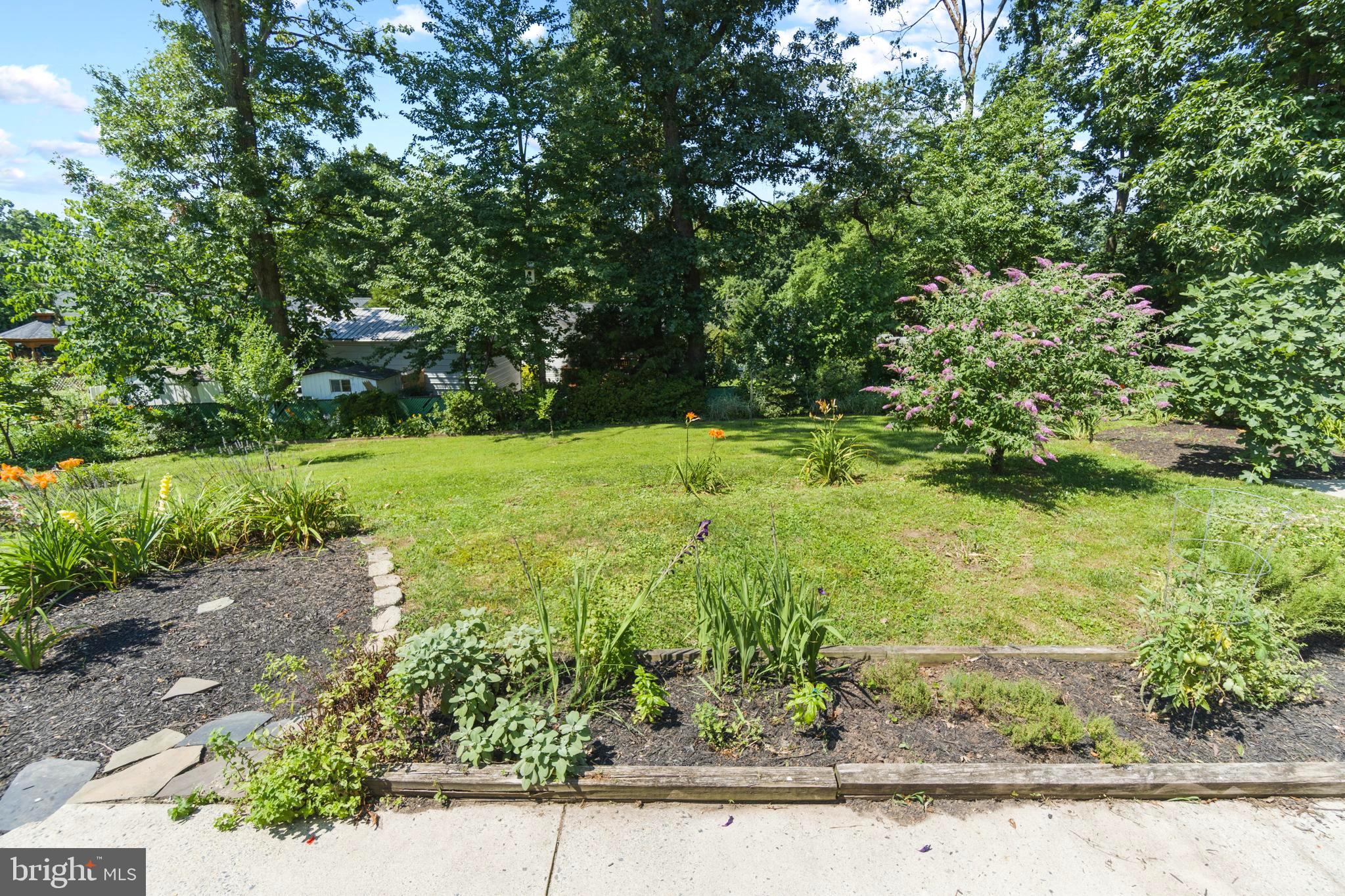 215 Hutton Street Gaithersburg, MD 20877 - Photo 33 of 36