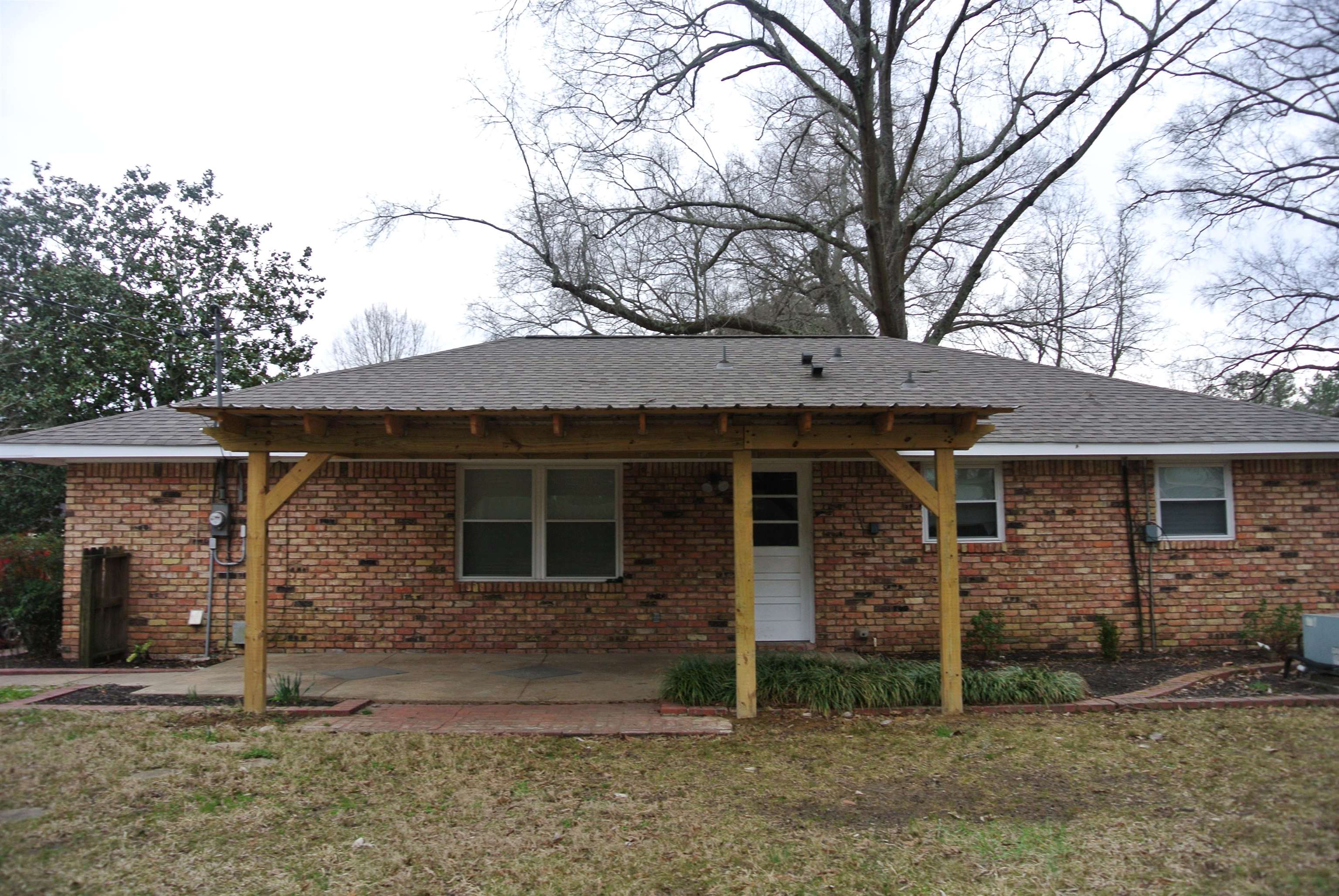 426 Cardinal Drive Collierville, TN 38017 - Photo 2 of 23