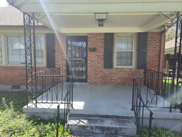 $1,300 | 779 Indian Drive, Memphis, TN 38122