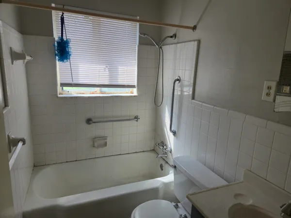 $1,300 | 779 Indian Drive, Memphis, TN 38122