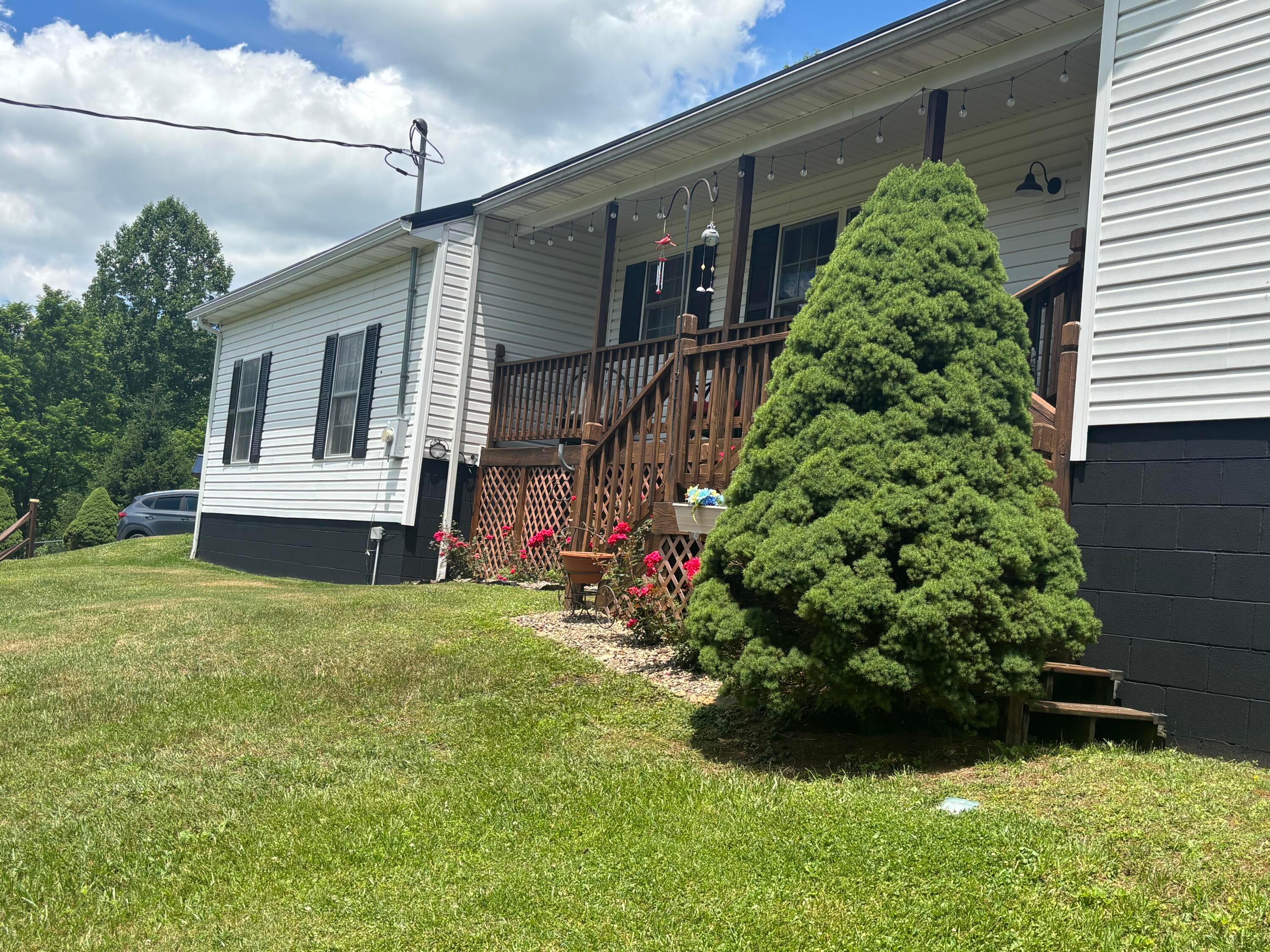 68 Hurd Road Nettie, WV 26681 - Photo 10 of 32 Gallery Image 10