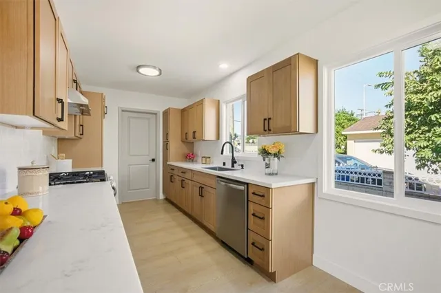 $868,000 | 13040 Wentworth Street, Arleta, CA 91331