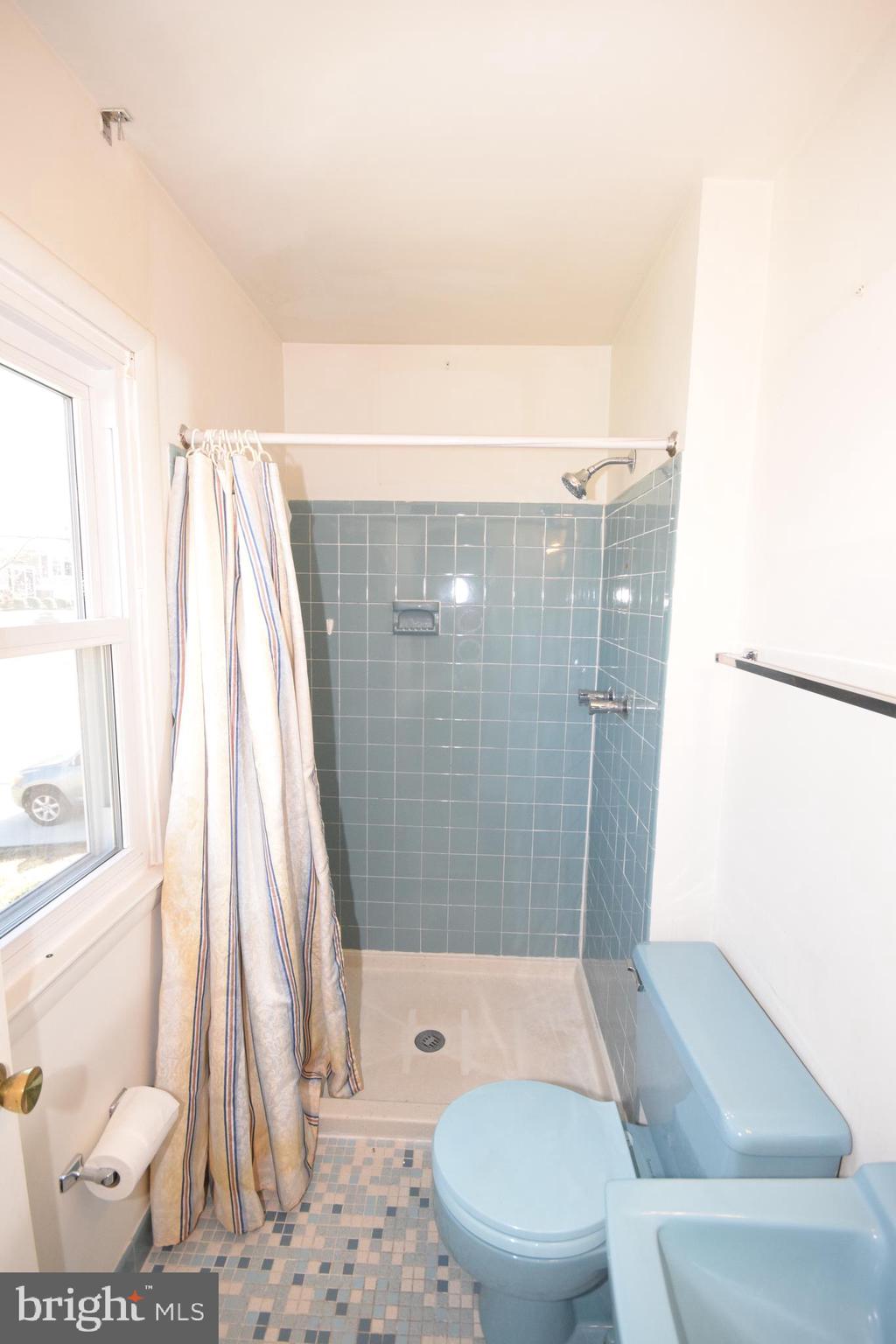 7004 Redmiles Road Laurel, MD 20707 - Photo 18 of 35 Master bath