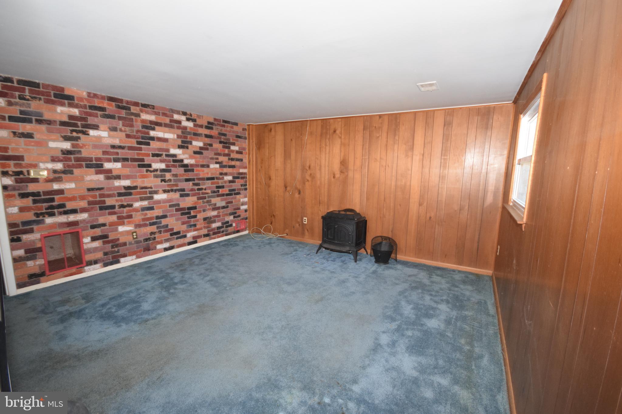 7004 Redmiles Road Laurel, MD 20707 - Photo 31 of 35 Spacious family room