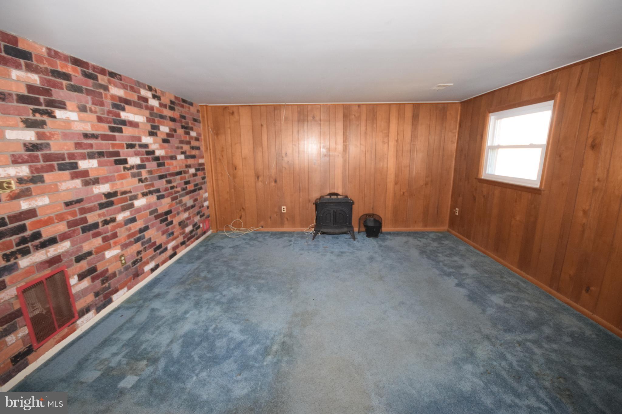 7004 Redmiles Road Laurel, MD 20707 - Photo 32 of 35 Spacious family room