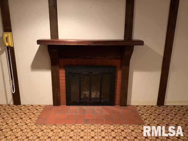 2428 Arrowhead Drive Springfield, IL 62702 - Photo 12 of 20 Gallery Image 12