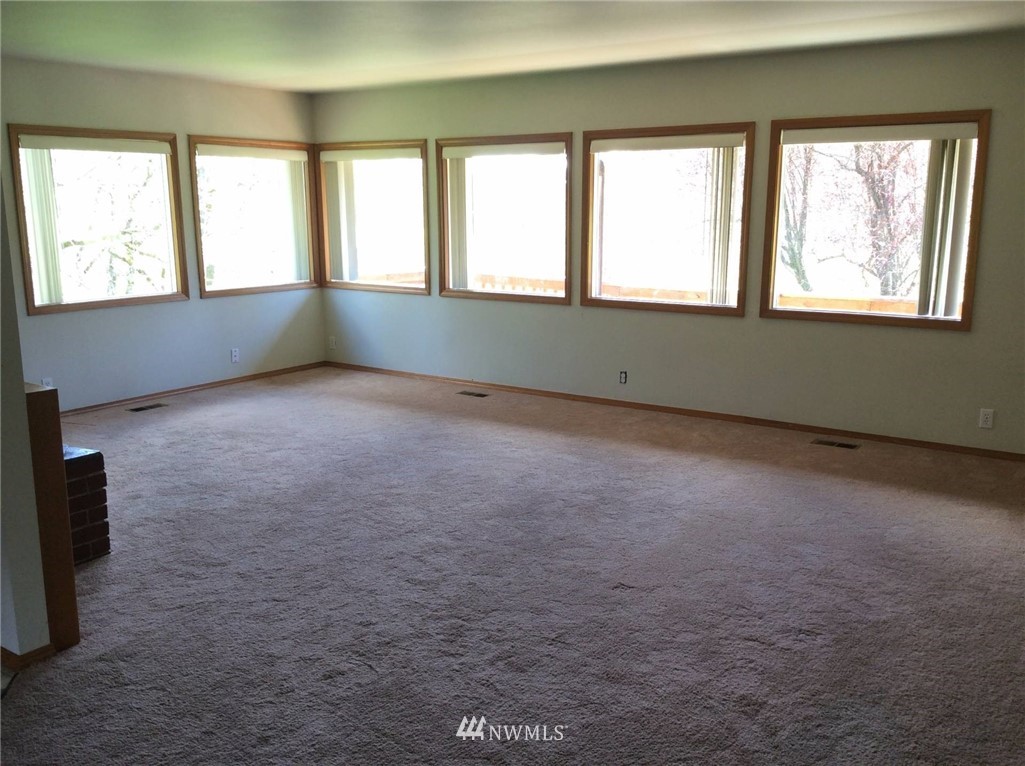 2443 Little Hanaford Road Centralia, WA 98531 - Photo 5 of 21 Gallery Image 5