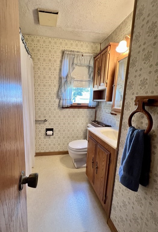 104 Silvin Road Chicopee, MA 01013 - Photo 8 of 17 Gallery Image 8
