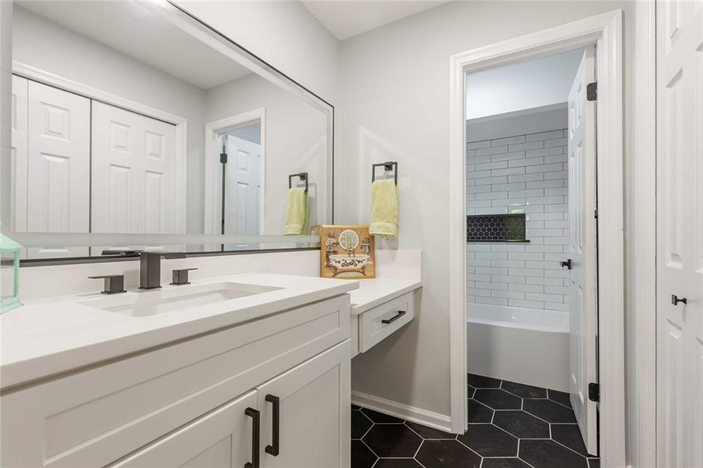 1932 Variations Drive Northeast Atlanta, GA 30329 - Photo 22 of 37