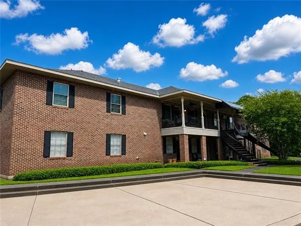 $159,000 | 4406 Charleston Circle, Unit 15, Alexandria, LA 71303